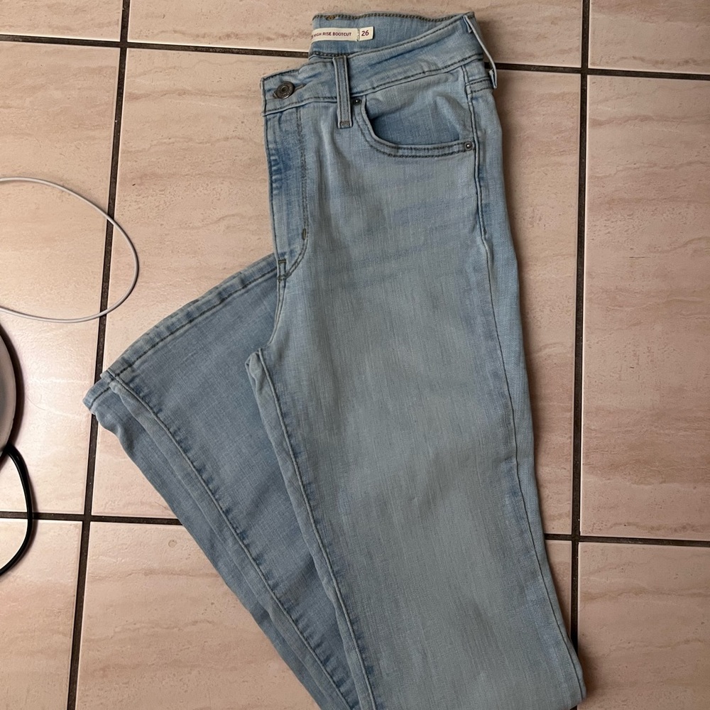 High Rise Levi’s Jean